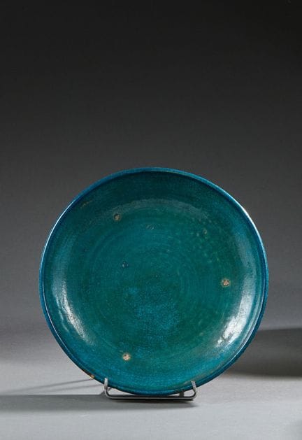 CHINE
Coupe en grès à fond turquoise.
(craquelures