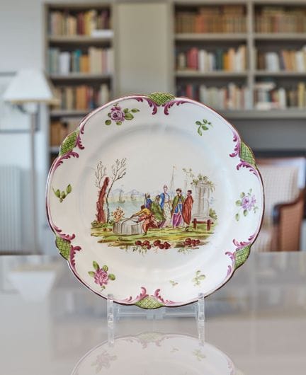 ROUEN, Manufacture de Levavasseur
Assiette à décor