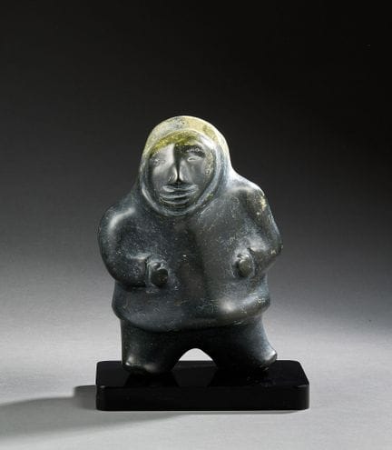 科洛拉·卡皮克（1926-1985）
男性
蛇纹石
基米鲁特，努纳武特
高度：26 厘米