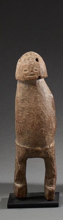 TOGO, Losso
Figura in piedi
Legno con patina marro