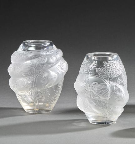 LALIQUE FRANCIA
Coppia di vasi di forma ovoidale i