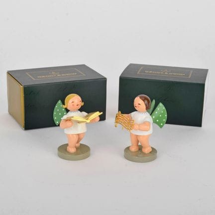 Wendt &amp; Kühn，格吕恩海尼兴，手持金色书本的金发天使“朗读者”（第10号， 201
