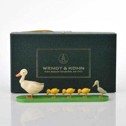 Wendt &amp; Kühn，格吕恩海尼兴，丑小鸭，品相良好，高约6厘米，原装销售纸盒，厄尔士山
