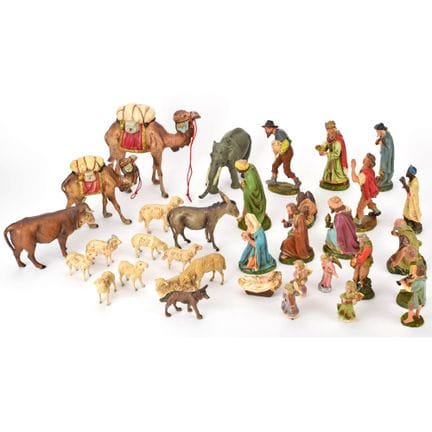Set, colorfully painted, totaling 35 figurines fro