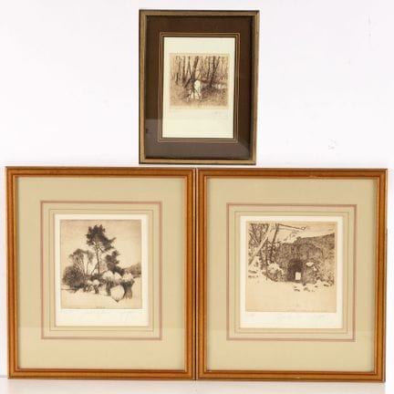 trois gravures sur cuivre encadrées, de couleur br