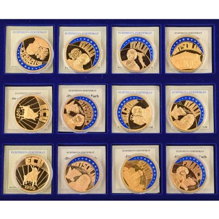Total 60 medals in 5 collection boxes, 12 per box,