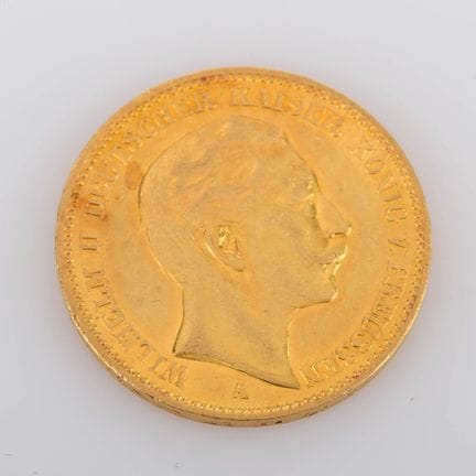 900 gold (approx. 8 g), av. Obverse: Portrait of E
