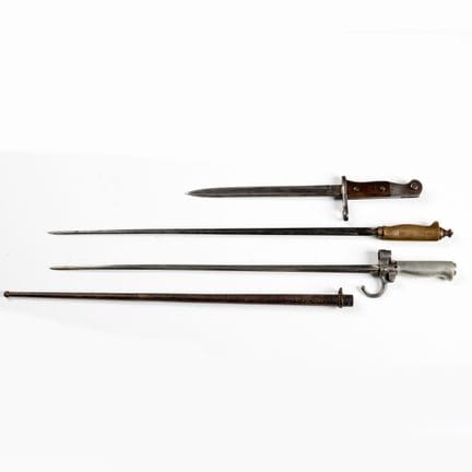 Included: 1 Lebel bayonet (sword-type bayonet), Fr