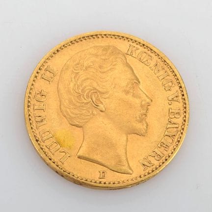 900 gold (approx. 8 g), obverse: portrait of King 