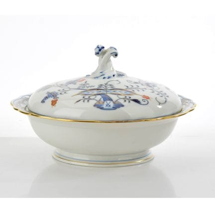 迈森，剑形标志， I. 瓦尔系列，1948年后，新型“新切口”造型，圆形器身，边缘外翻，拱形盖子配有