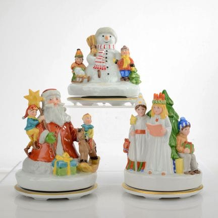 Hutschenreuther, Christmas Editions, each with a b