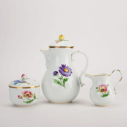 Meissen, sword mark, 2 perforations, “Neuer Aussch
