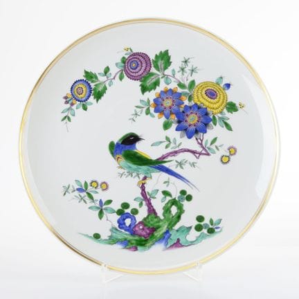 迈森，剑形标志，4道镂空，1948年后制作，平底凹形盘，边缘光滑，盘面饰有印度风格的岩石、花卉和鸟类