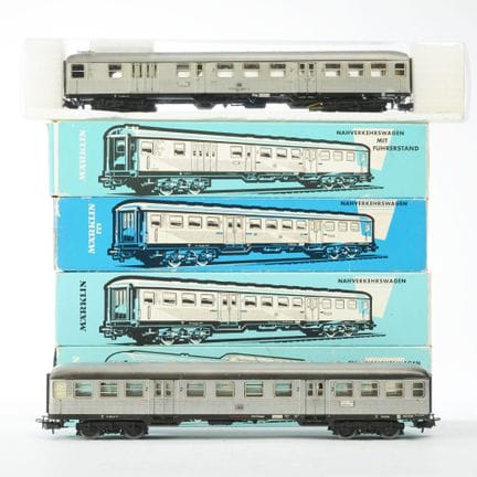 H0轨距，5枚银币，2套4081、2套4082和1套4083，部分保留原包装盒，整体保存状况良好