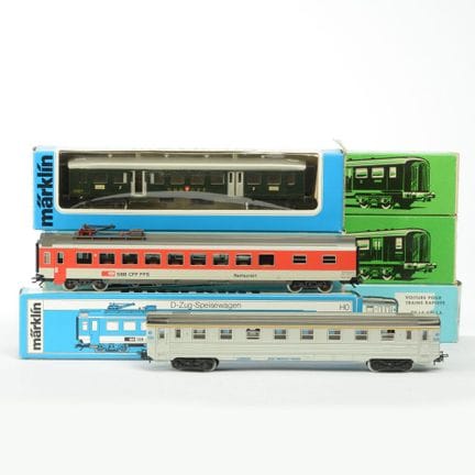 H0轨距，共7件，包括：4015、4016、4075、4076、348/1和4217，大部分保留原包