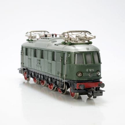 H0轨距，3024 HAMO，德国铁路（DB）E 18型，铸铁外壳，标有编号E18 35、3024，