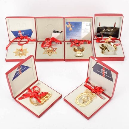 乔治·詹森（Georg Jensen），丹麦，共6件，镀金金属，部分镶嵌宝石，均为年度限量版，其中包