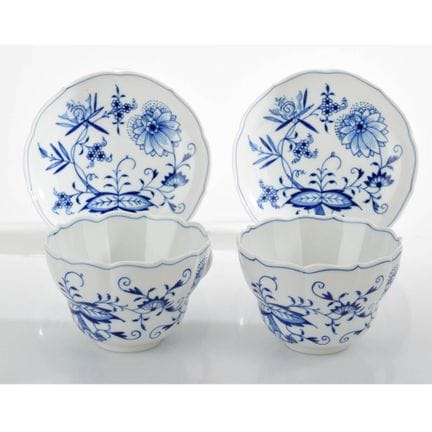 迈森，剑形标志，3个“I”字，1个带下划线的“1”，1948年后，新型“新剪影”造型，釉下蓝彩洋葱纹