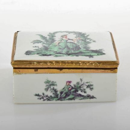 Unmarked, probably Meissen, rectangular box, hinge