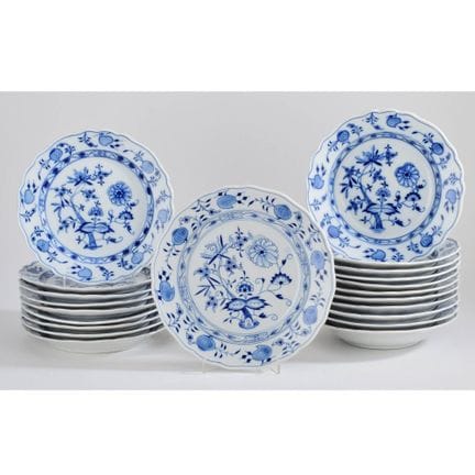 20件泰尔希特（Teichert）梅森（Meissen）瓷器，1件梅森（Meissen）瓷器，剑形标