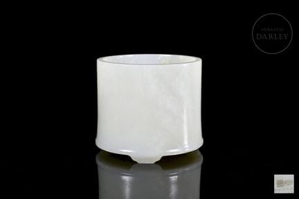 Elegantes, zylindrisches Schreibtischgefäß, das au