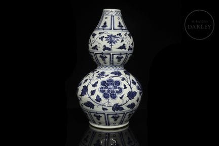Vase im „Doppelkürbis“-Stil aus Porzellan, glasier
