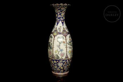 Große Vase aus glasierter Keramik mit einer glänze