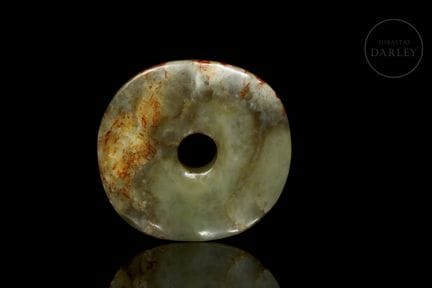 Ritualscheibe aus Jade mit flachem, kreisförmigem 