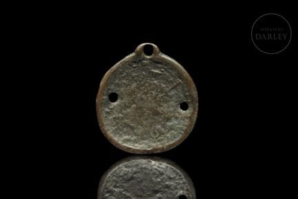 Ancienne amulette ou plaque rituelle protectrice (