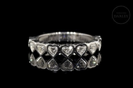 Ring im Halb-Ehering-Stil aus 18-karätigem Weißgol