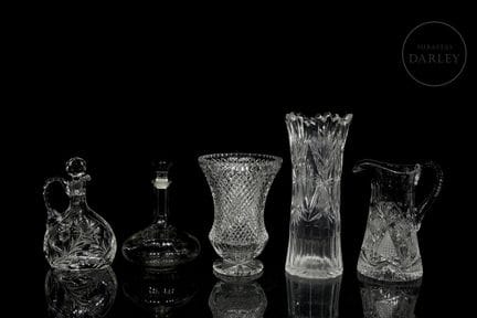 Farbloses, geschliffenes und facettiertes Glas, be