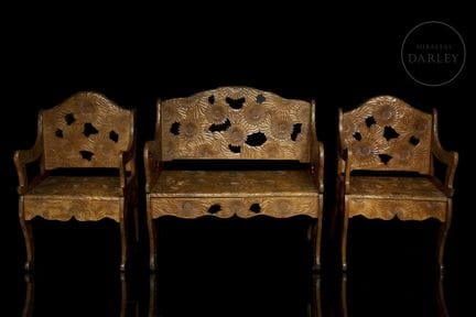 Geschnitztes und durchbrochenes Holz; Set bestehen