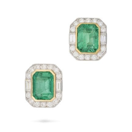 NO RESERVE - A PAIR OF EMERALD AND DIAMOND EARRING