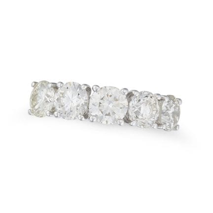 SANS PRIX DE DÉPART - BAGUE EN DIAMANTS DE CINQ ST