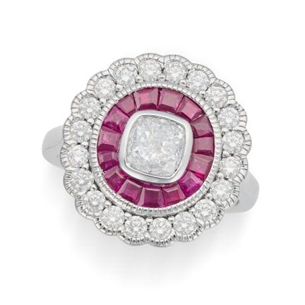 NO RESERVE - A RUBY AND DIAMOND TARGET RING set wi