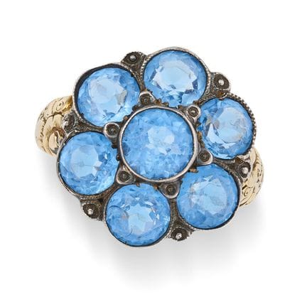 NO RESERVE - AN ANTIQUE BLUE PASTE CLUSTER RING se