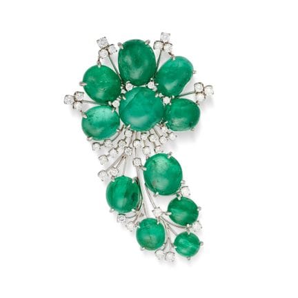 EINE EDLE SMARAGD- UND DIAMANT-CLIP-BROCHE AUS DER