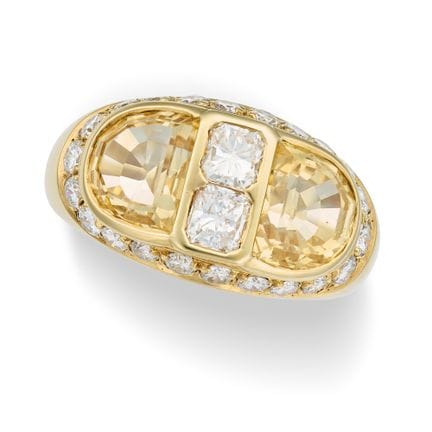 EIN EDLER ITALIENISCHER RING MIT GELBEM SAPHIR UND