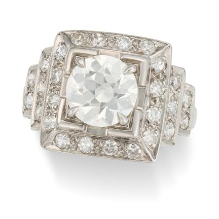Ein edler Retro-Diamant-Ring aus Platin, besetzt m