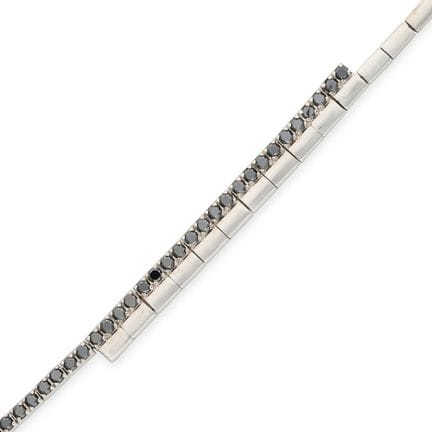 Ein ARMBAND MIT SCHWARZEN DIAMANTEN, bestehend aus