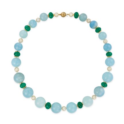 EINE HALSKETTE AUS AQUAMARIN, SMARAGD UND PERLEN, 