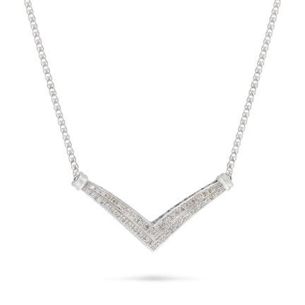 Eine DIAMANT-ANHÄNGER-HALSKETTE aus 14-karätigem W