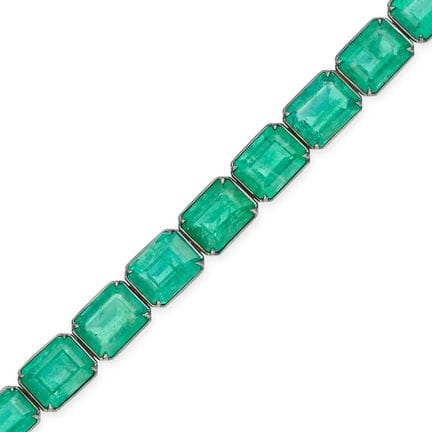 EIN WUNDERSCHÖNES SMARAGD-ARMBAND MIT 38,05 KARAT,