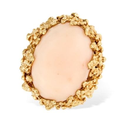 EIN EDLER VINTAGE-RING MIT KORALLE UND DIAMANTEN, 