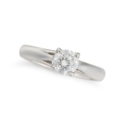 EIN ITALIENISCHER SOLITÄR-DIAMANTRING aus 18 Karat