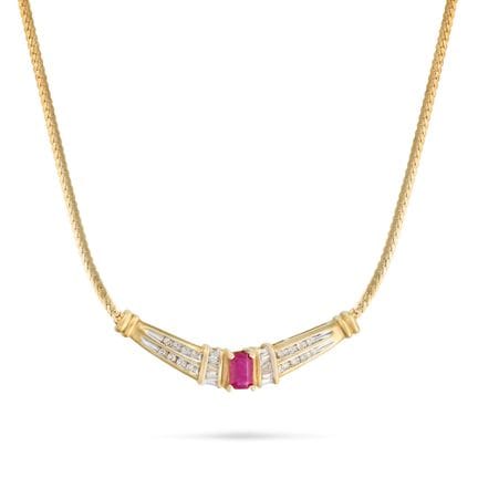 Eine Rubin- und Diamantkette aus 14-karätigem Gelb