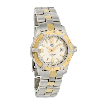 TAG HEUER, EINE PROFESSIONELLE 200-M-ARMBANDUHR, r