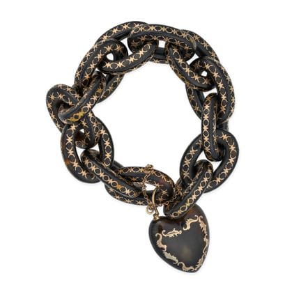 UN MAGNIFIQUE BRACELET ANTIQUE VICTORIEN EN ÉCAILL
