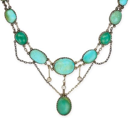 COLLIER ANTIQUE EN TURQUOISE composé d'une rangée 