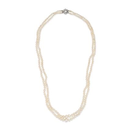 COLLIER À DEUX RANGÉES DE PERLES NATURELLES D'EAU 